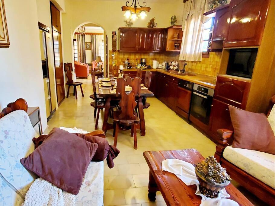 Poli House Family Villa W/ Pool Corfu  外观 照片